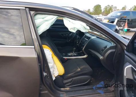 2015 Nissan Altima 2.5 S from USA, damaged, VIN 1N4AL3AP1FN406010